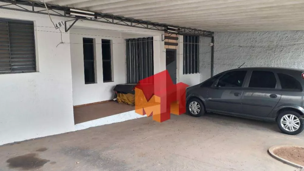 Casa à venda com 4 quartos, 200m² - Foto 1