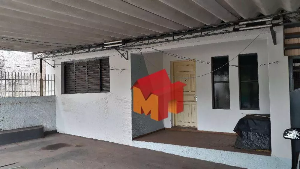 Casa à venda com 4 quartos, 200m² - Foto 2