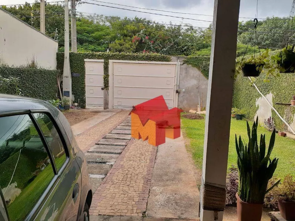Sobrado à venda com 4 quartos, 195m² - Foto 1