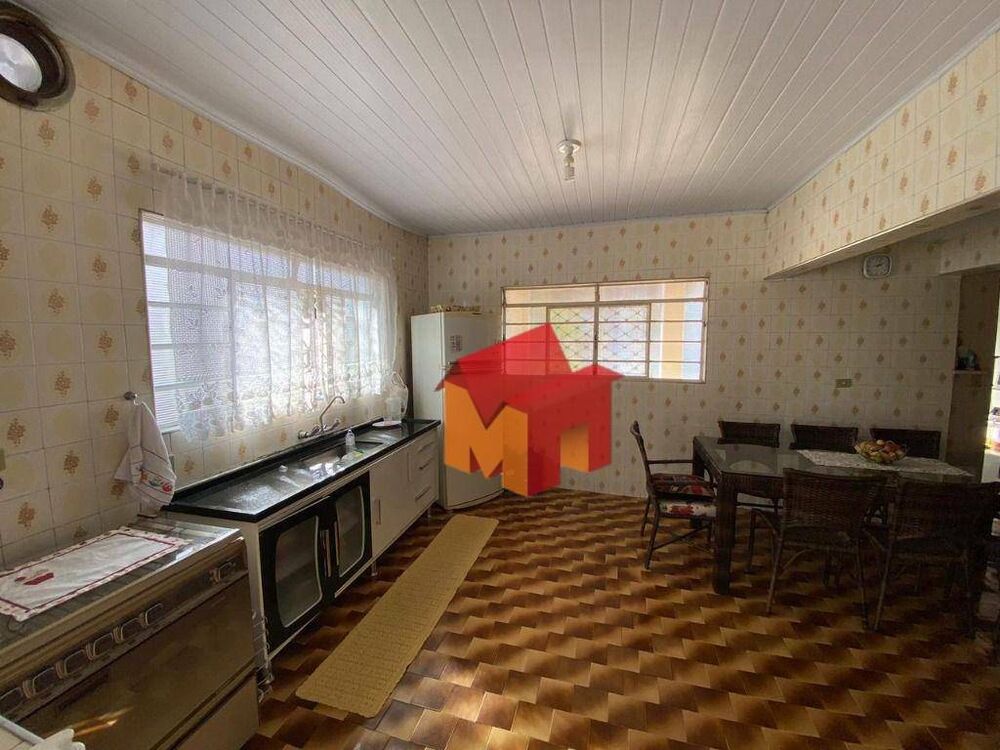Casa, 5 quartos, 155 m² - Foto 2