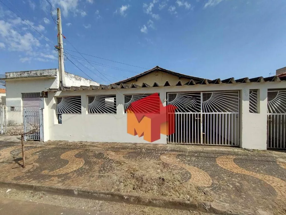 Casa à venda com 4 quartos, 200m² - Foto 1