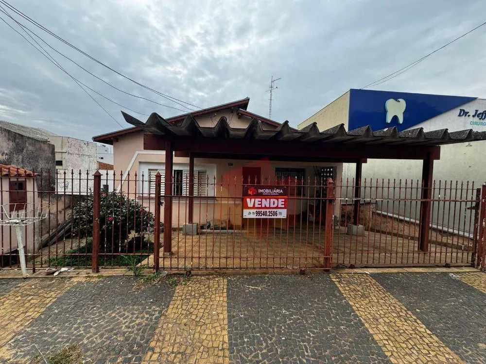 Casa, 3 quartos, 210 m² - Foto 1