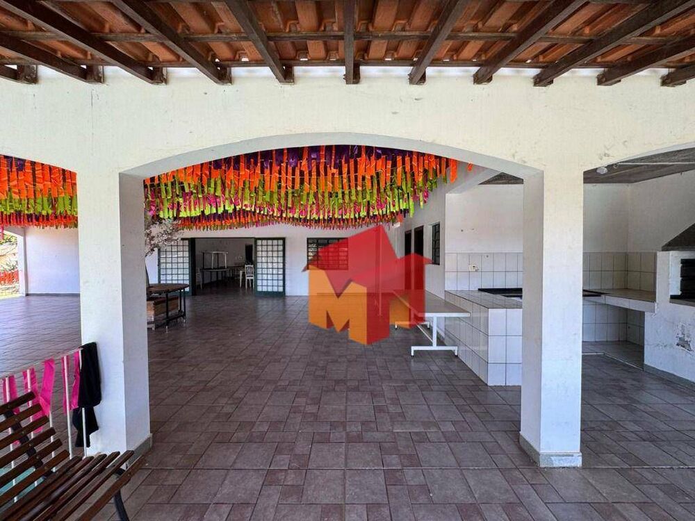 Chácara à venda com 4 quartos, 350m² - Foto 7