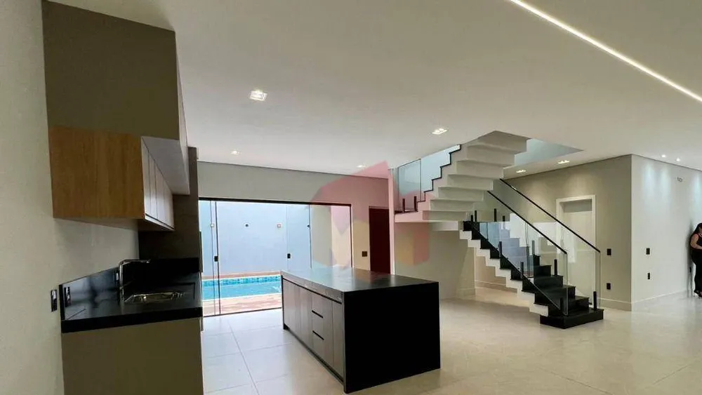 Casa, 3 quartos, 353 m² - Foto 3