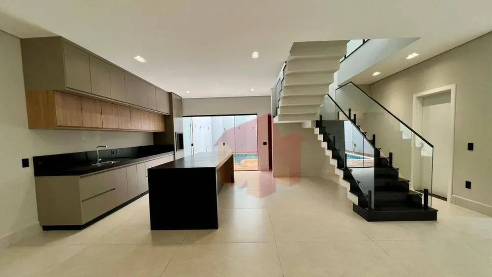 Casa, 3 quartos, 353 m² - Foto 1