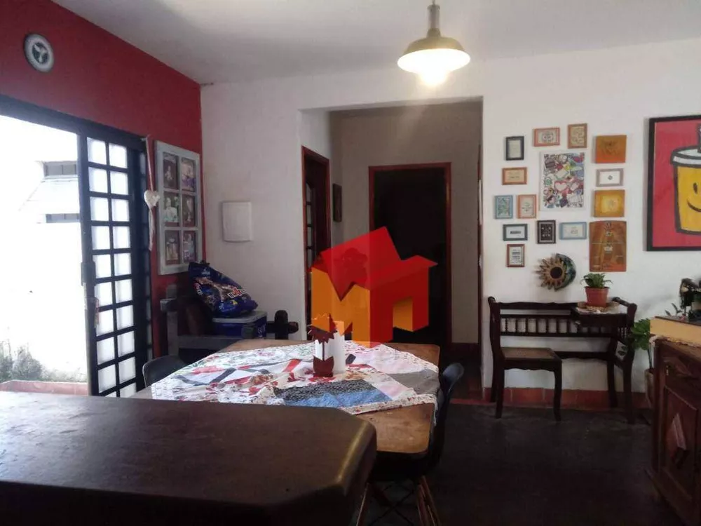 Casa à venda com 2 quartos, 129m² - Foto 1