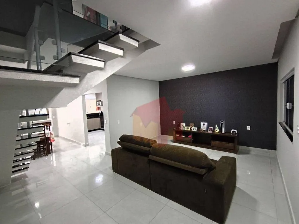 Sobrado, 3 quartos, 219 m² - Foto 2