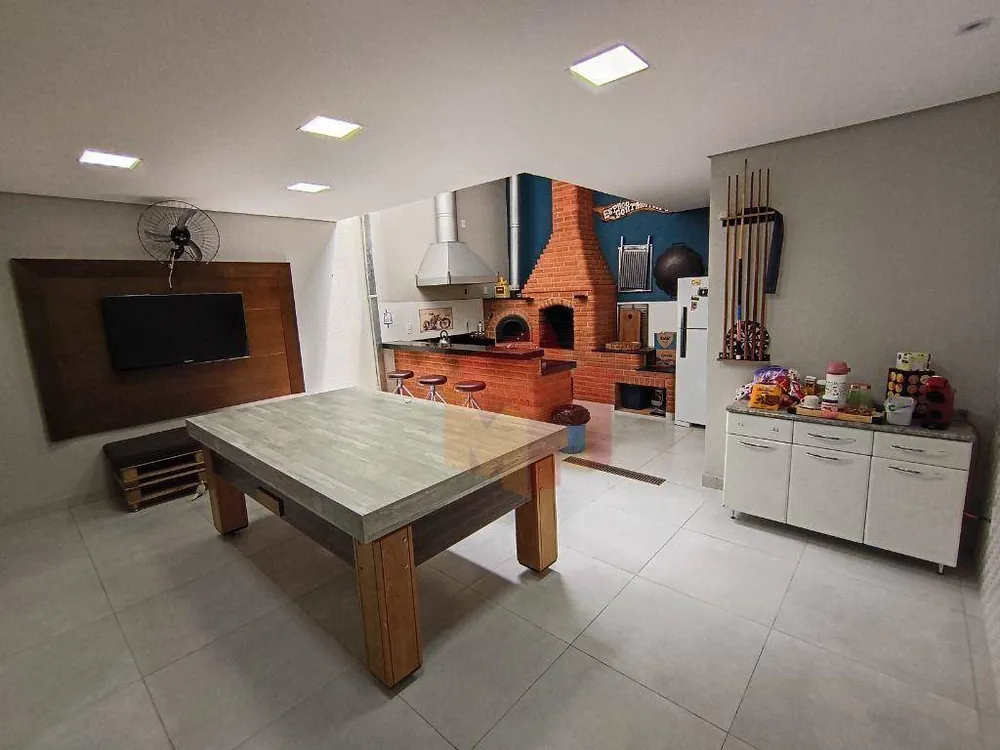 Sobrado, 3 quartos, 219 m² - Foto 4