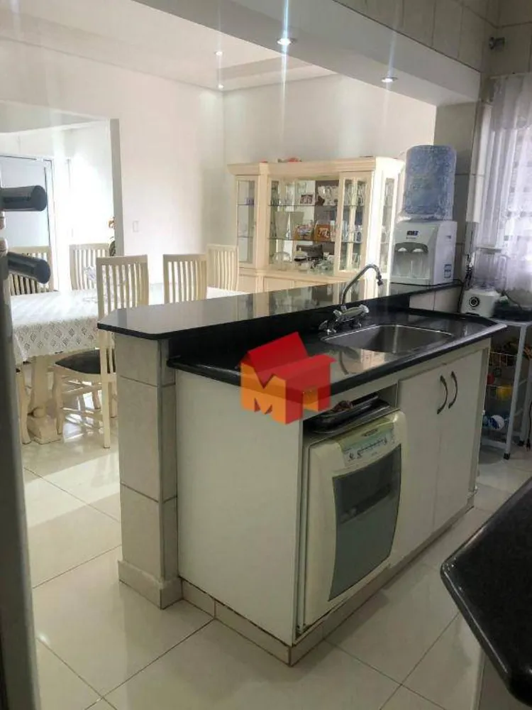 Casa, 3 quartos, 237 m² - Foto 9