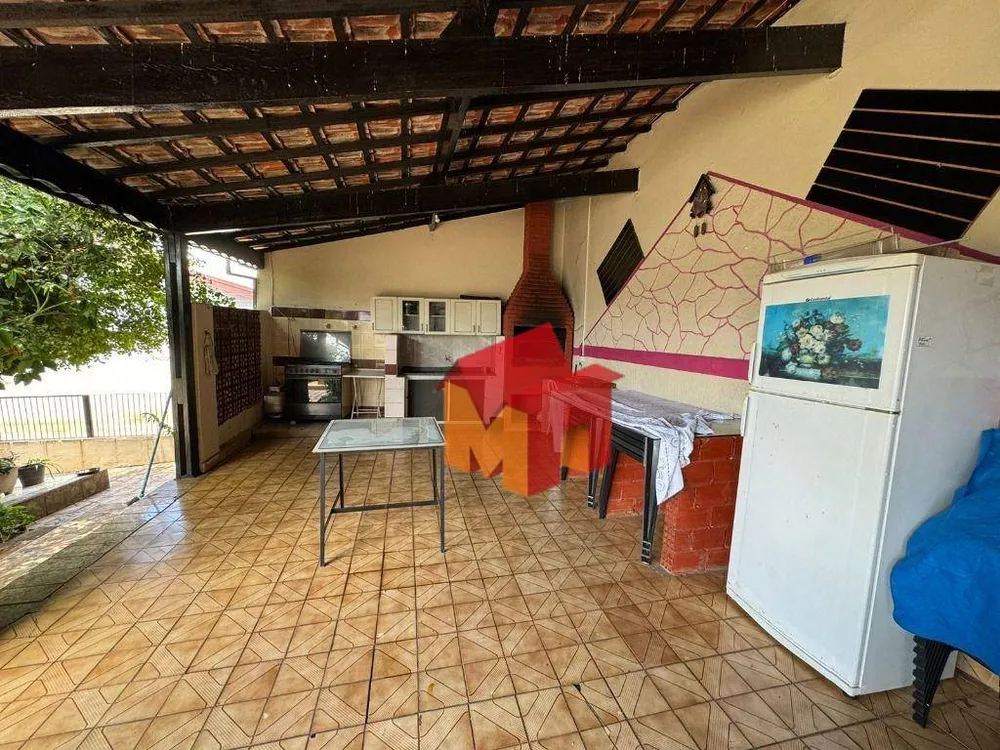 Casa, 3 quartos, 250 m² - Foto 2