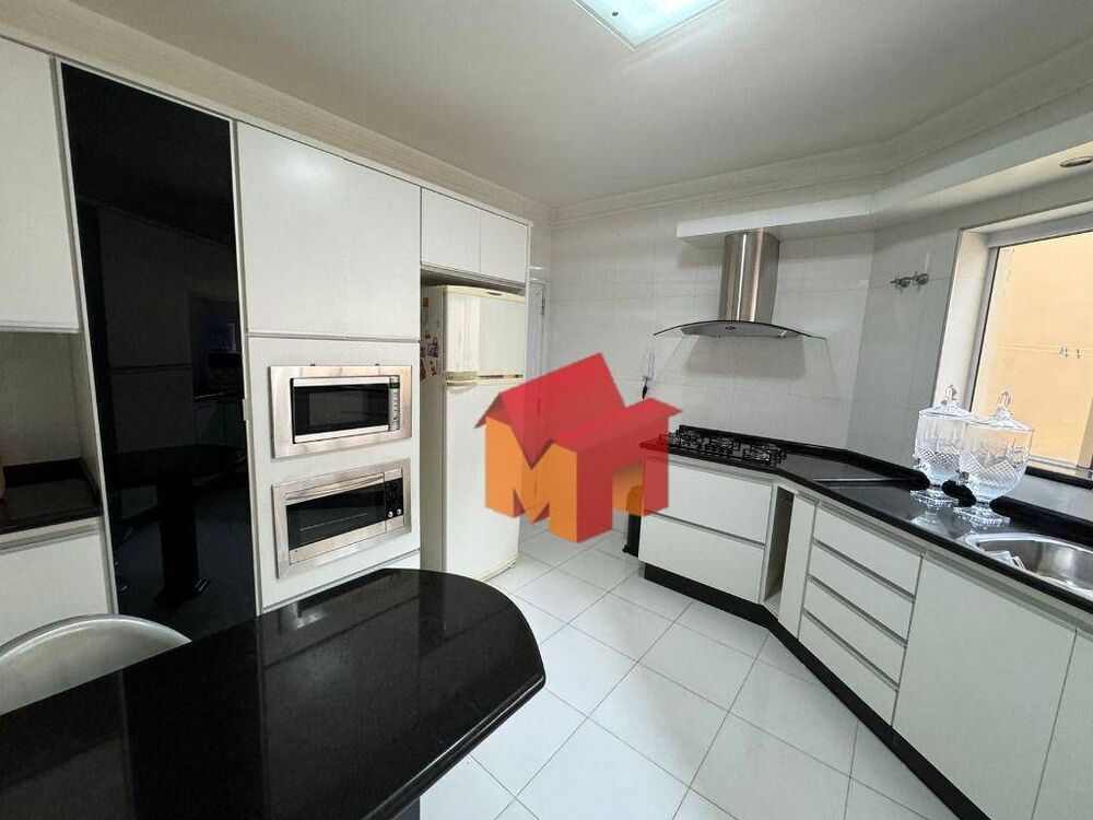 Casa à venda com 4 quartos, 390m² - Foto 3