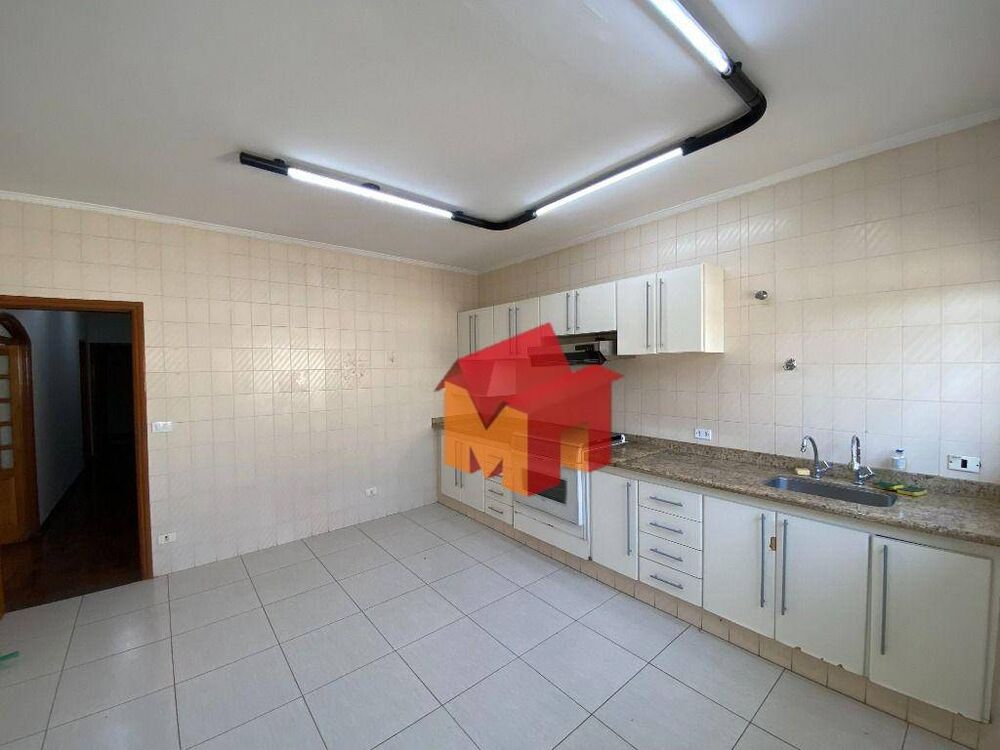 Casa à venda e aluguel com 3 quartos, 197m² - Foto 7