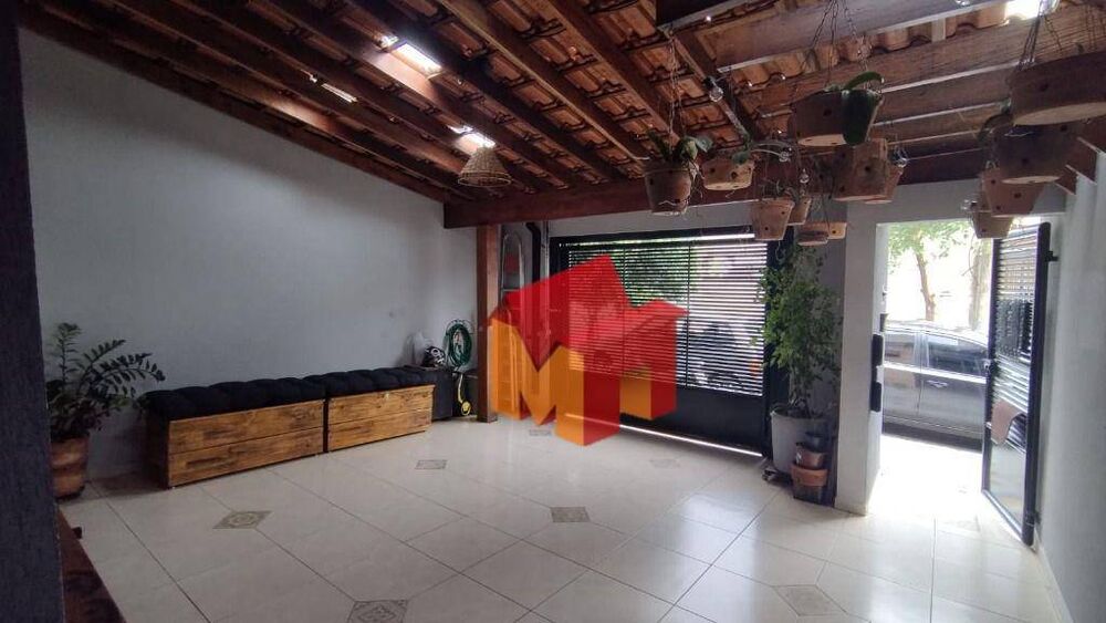 Casa à venda com 3 quartos, 129m² - Foto 2