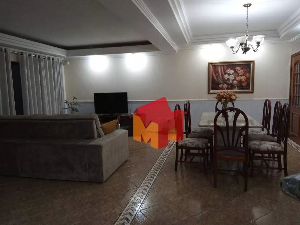 Sobrado à venda com 3 quartos, 280m² - Foto 1