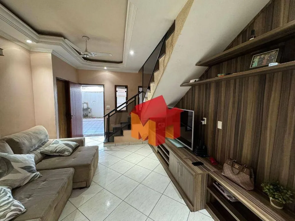 Casa, 3 quartos, 200 m² - Foto 2