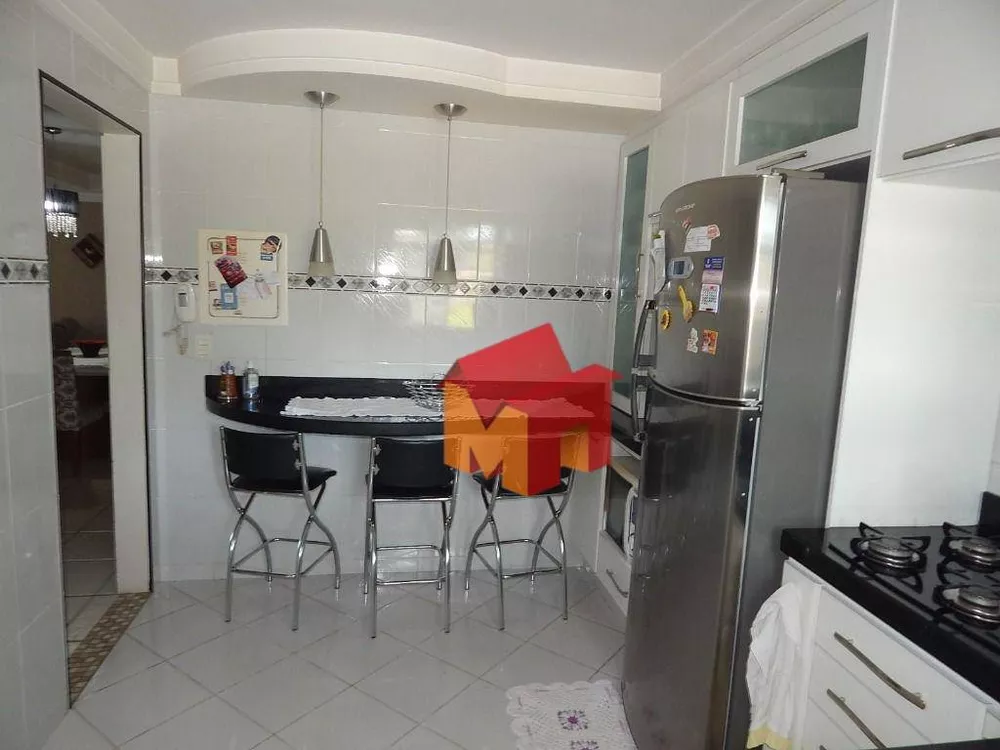 Apartamento à venda com 3 quartos, 97m² - Foto 2