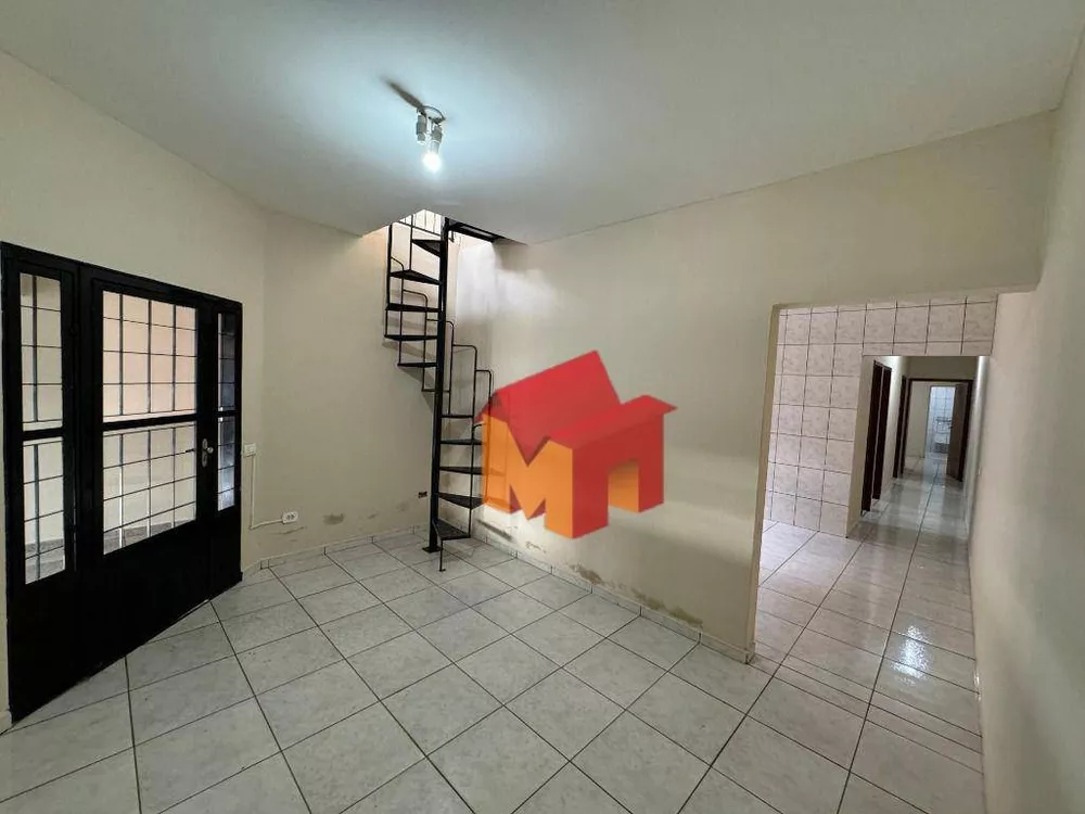 Casa à venda com 3 quartos, 110m² - Foto 1