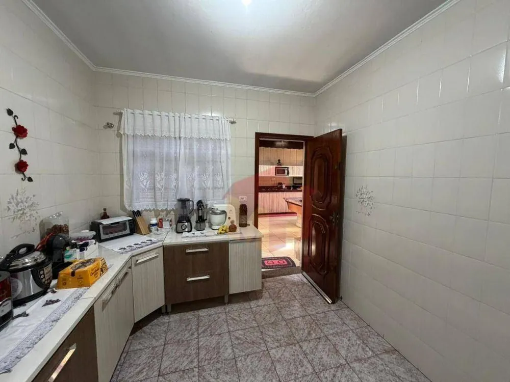 Casa, 3 quartos, 225 m² - Foto 3