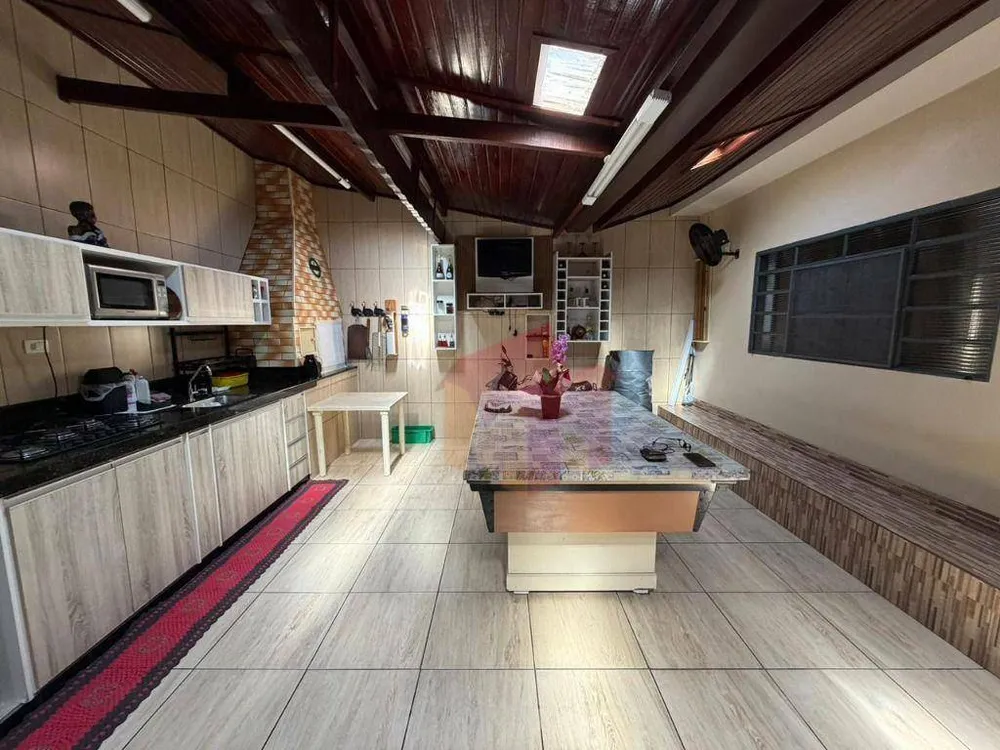 Casa, 3 quartos, 225 m² - Foto 1