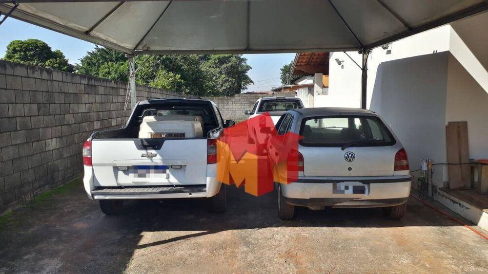 Chácara à venda com 2 quartos, 180m² - Foto 17
