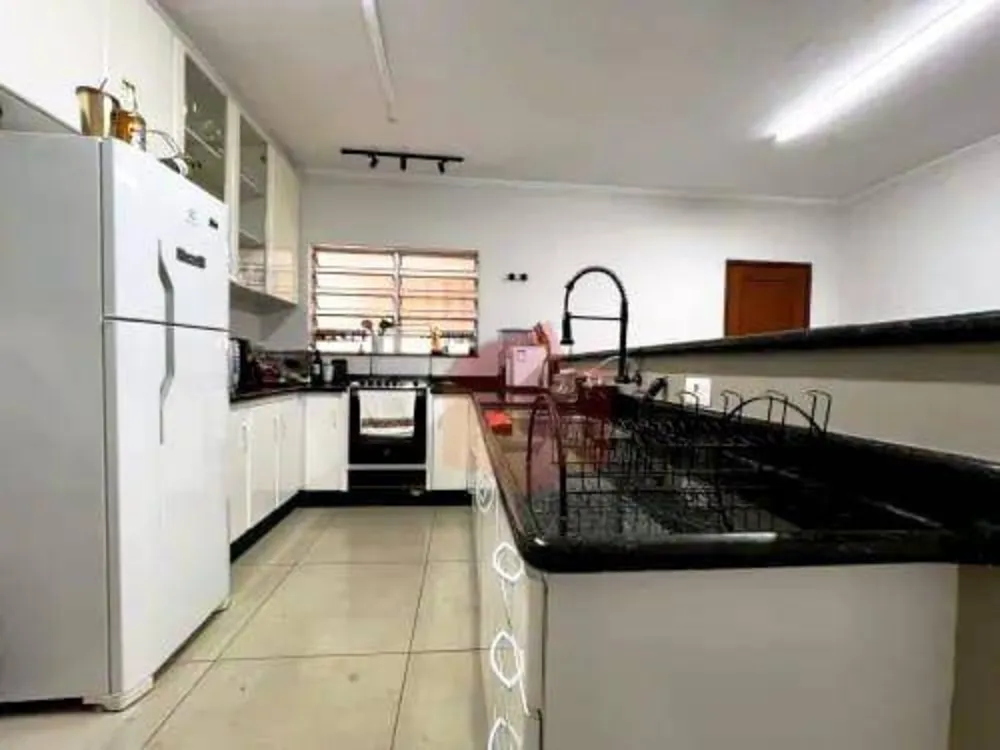 Casa, 3 quartos, 210 m² - Foto 2