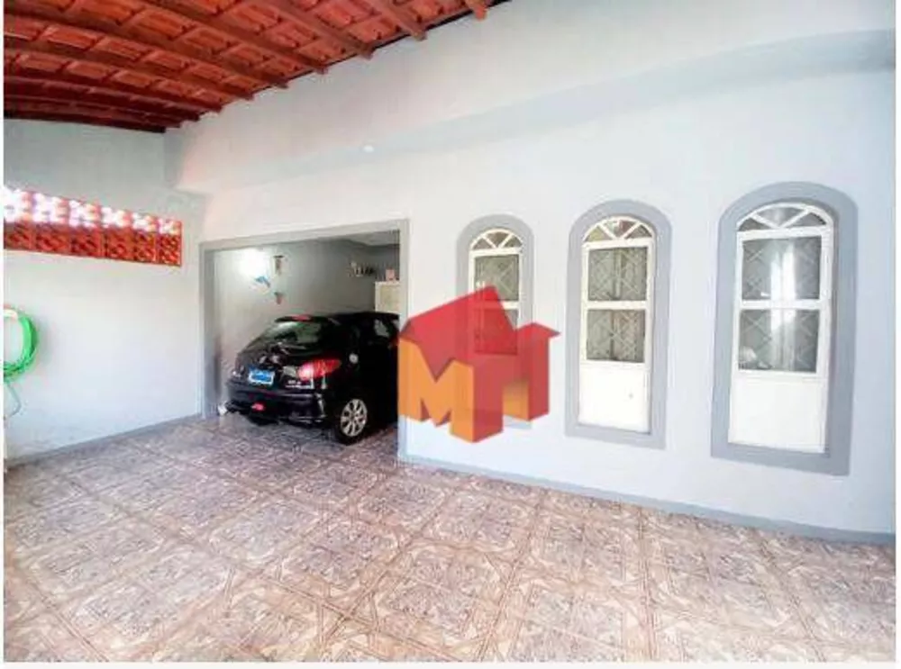 Casa à venda com 3 quartos, 120m² - Foto 1
