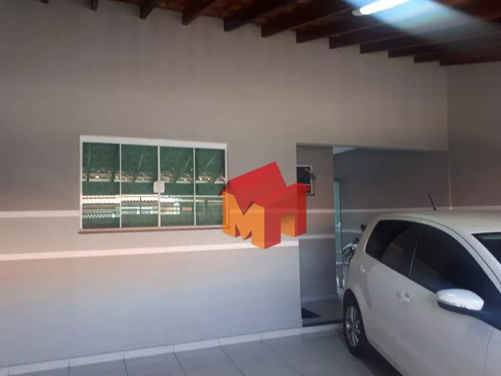 Casa à venda com 3 quartos, 190m² - Foto 2