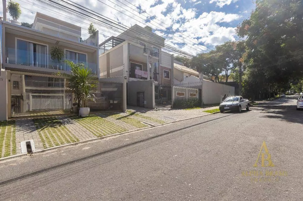 Sobrado, 3 quartos, 205 m² - Foto 1