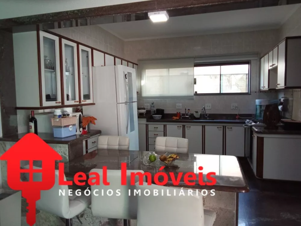 Casa, 8 quartos, 10 m² - Foto 11