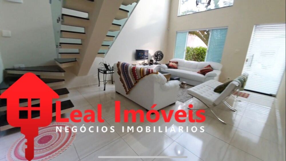 Casa à venda com 4 quartos - Foto 1