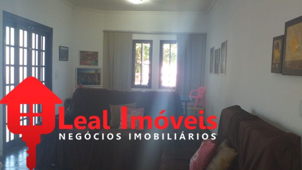 Casa à venda com 3 quartos - Foto 1