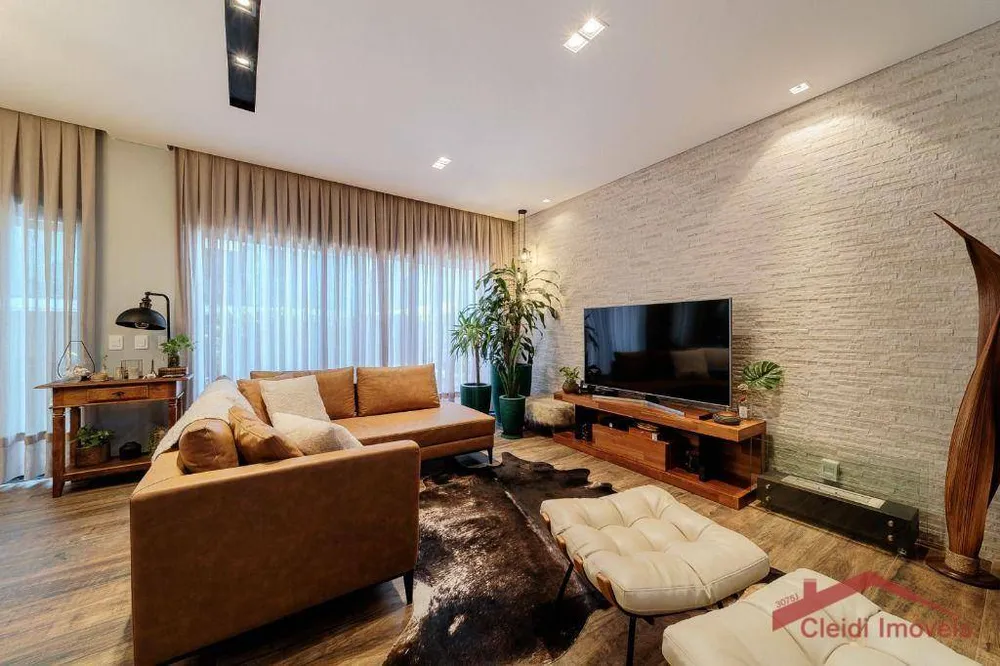 Casa, 4 quartos, 235 m² - Foto 4
