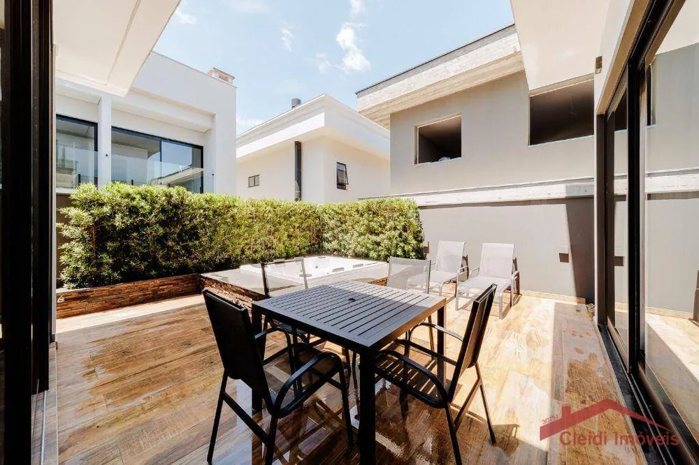 Casa, 4 quartos, 235 m² - Foto 4