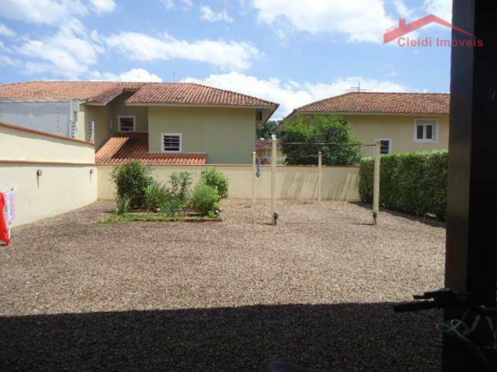 Casa à venda com 2 quartos, 250m² - Foto 14