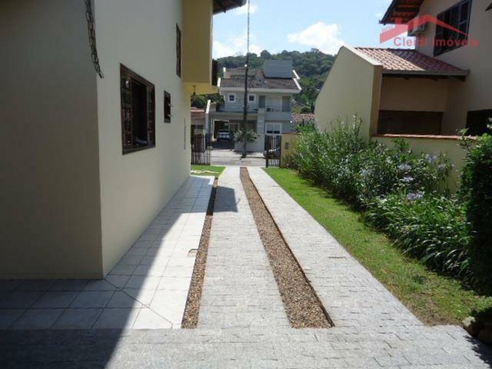 Casa à venda com 2 quartos, 250m² - Foto 36