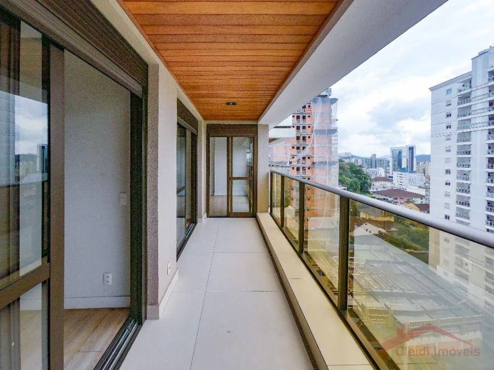 Apartamento, 3 quartos, 197 m² - Foto 2