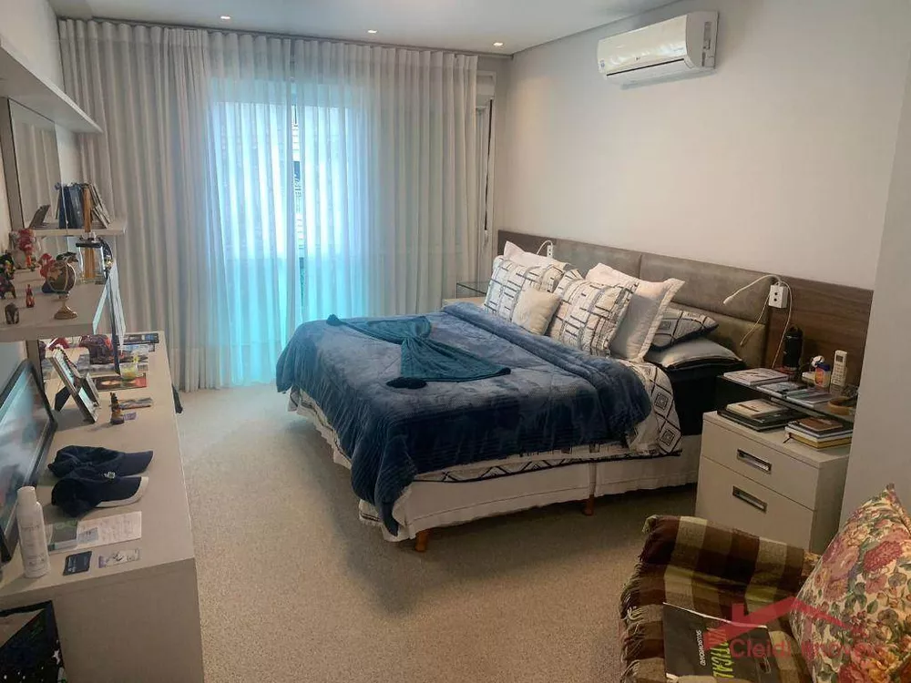 Apartamento à venda com 4 quartos, 267m² - Foto 4