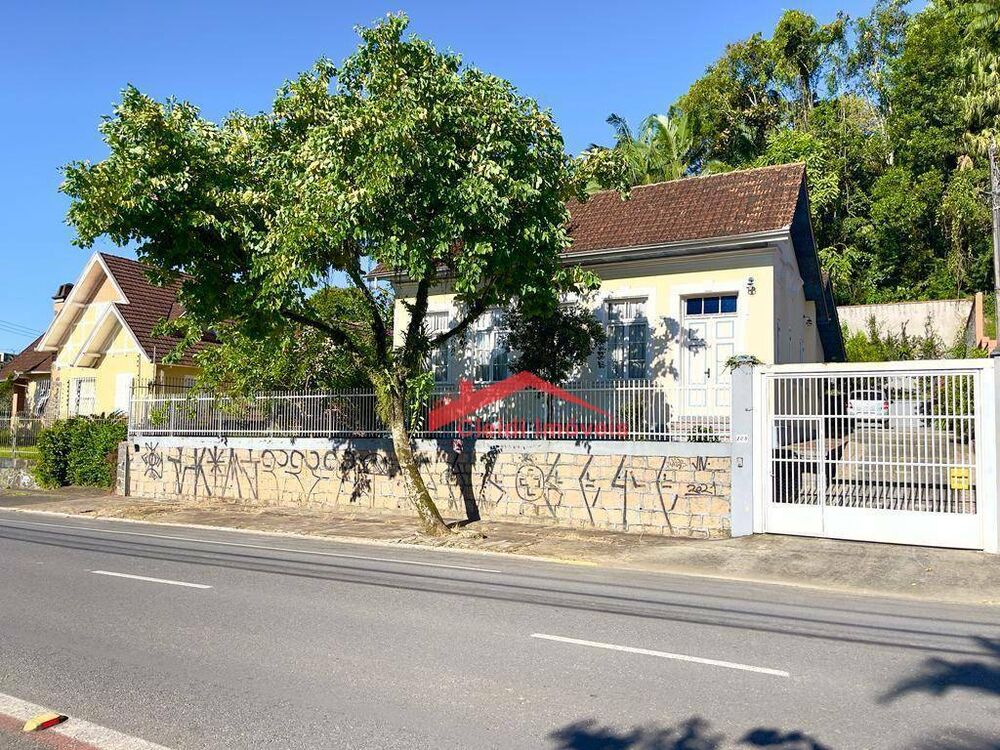 Casa, 3 quartos, 200 m² - Foto 1