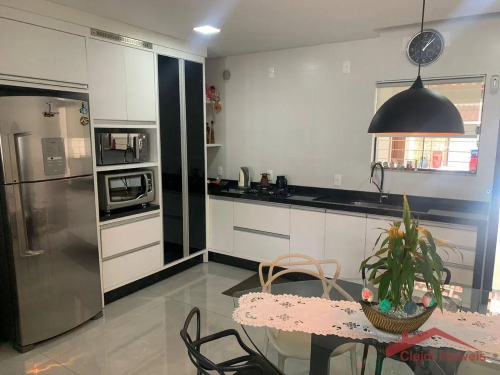 Sobrado, 3 quartos, 127 m² - Foto 1