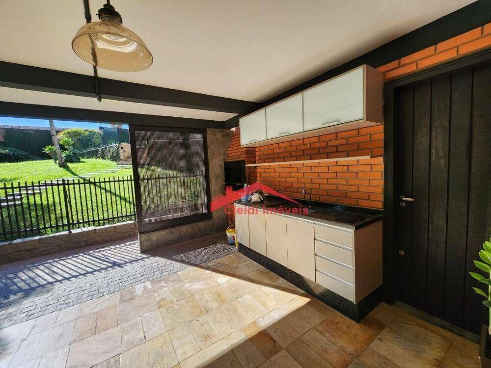 Casa, 3 quartos, 269 m² - Foto 2