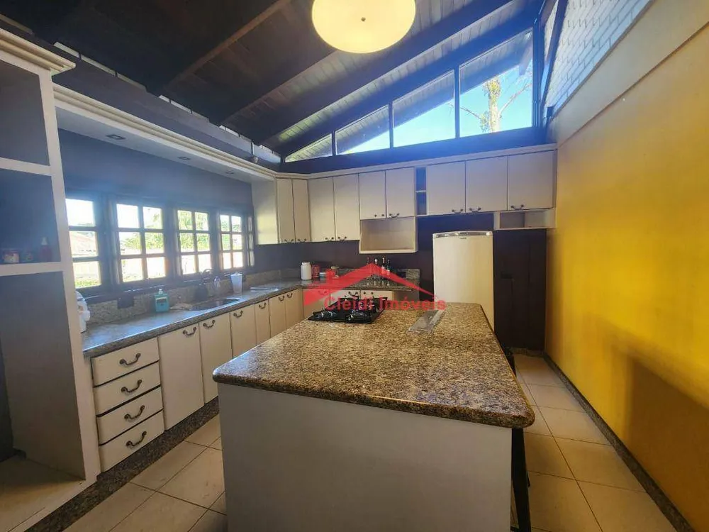 Casa, 3 quartos, 269 m² - Foto 10