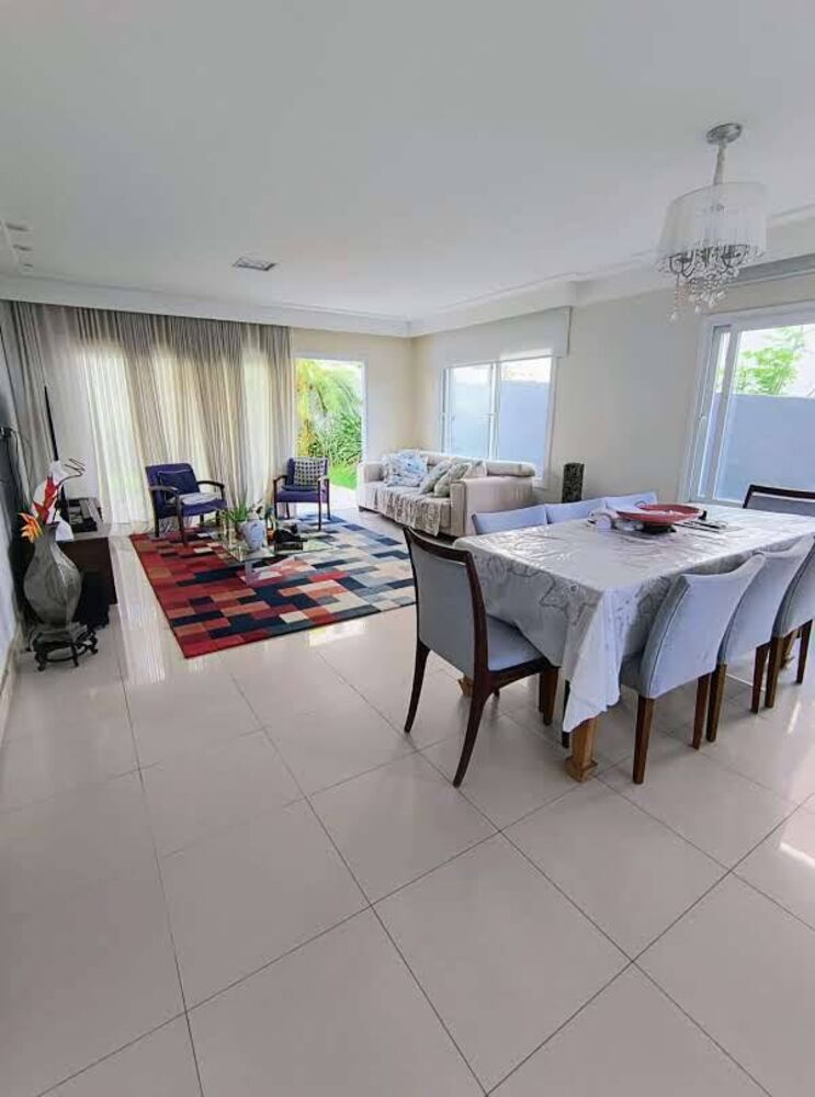 Casa à venda com 4 quartos, 295m² - Foto 1