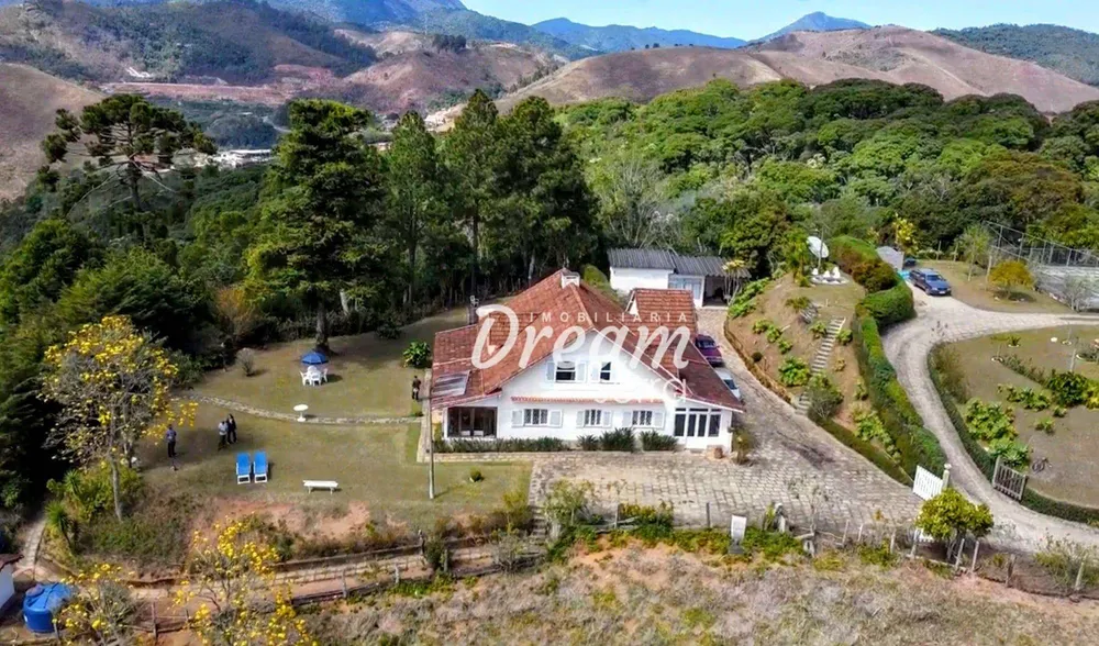 Casa, 4 quartos, 255 m² - Foto 1