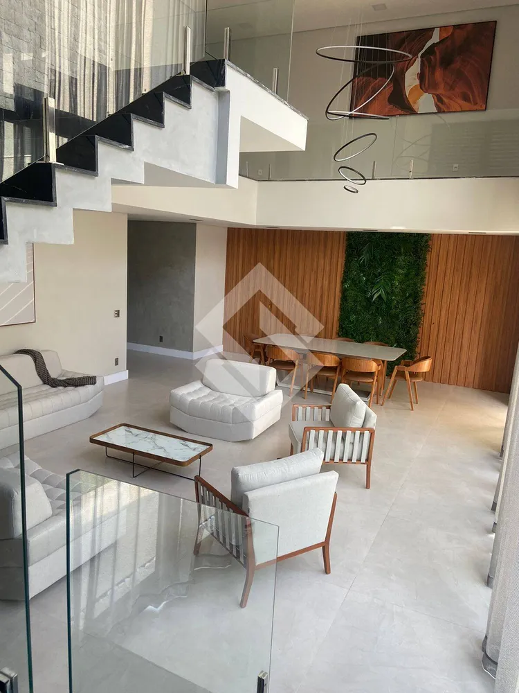 Casa, 4 quartos, 630 m² - Foto 1