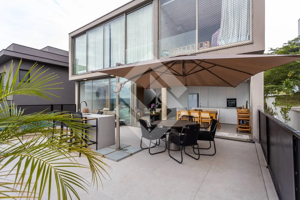 Casa, 4 quartos, 303 m² - Foto 2