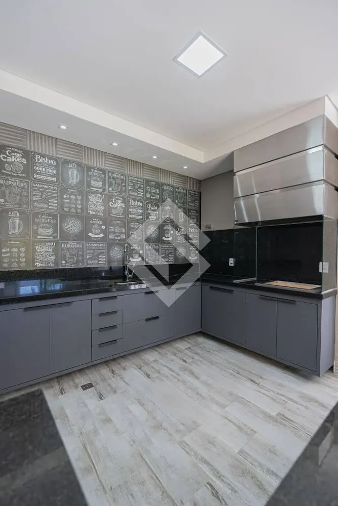 Casa, 6 quartos, 1700 m² - Foto 1
