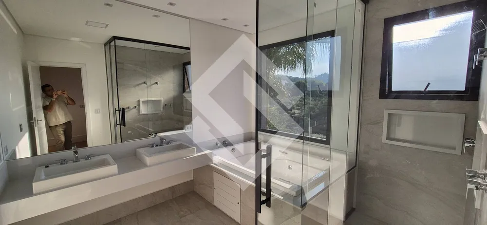 Casa, 4 quartos, 310 m² - Foto 1