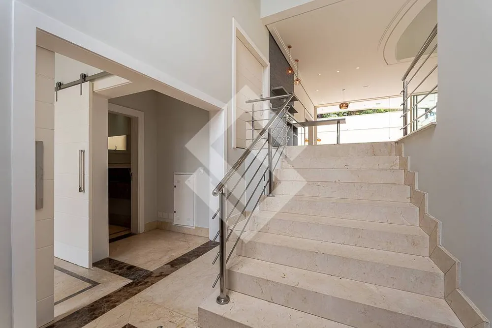 Casa, 5 quartos, 471 m² - Foto 1