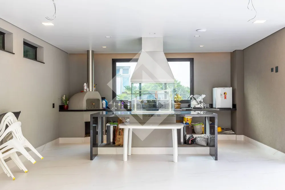 Casa, 4 quartos, 1305 m² - Foto 2