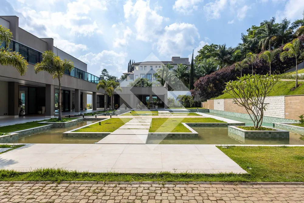 Casa, 4 quartos, 1305 m² - Foto 1